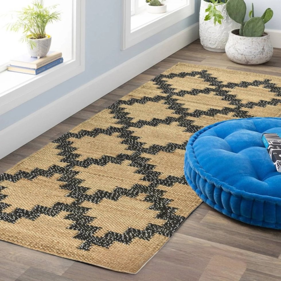 Tappeto geometrico nero in juta di canapa