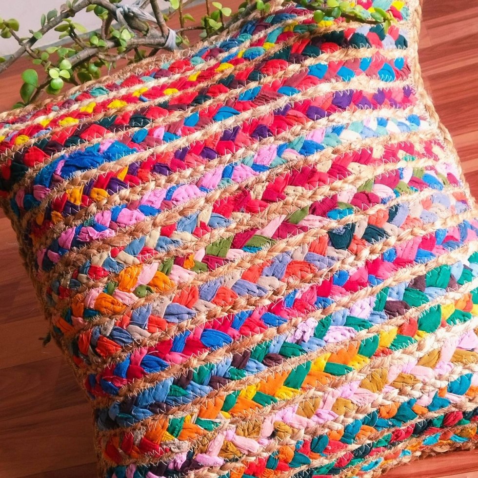 Set di cuscini in iuta intrecciati colorati di chindi