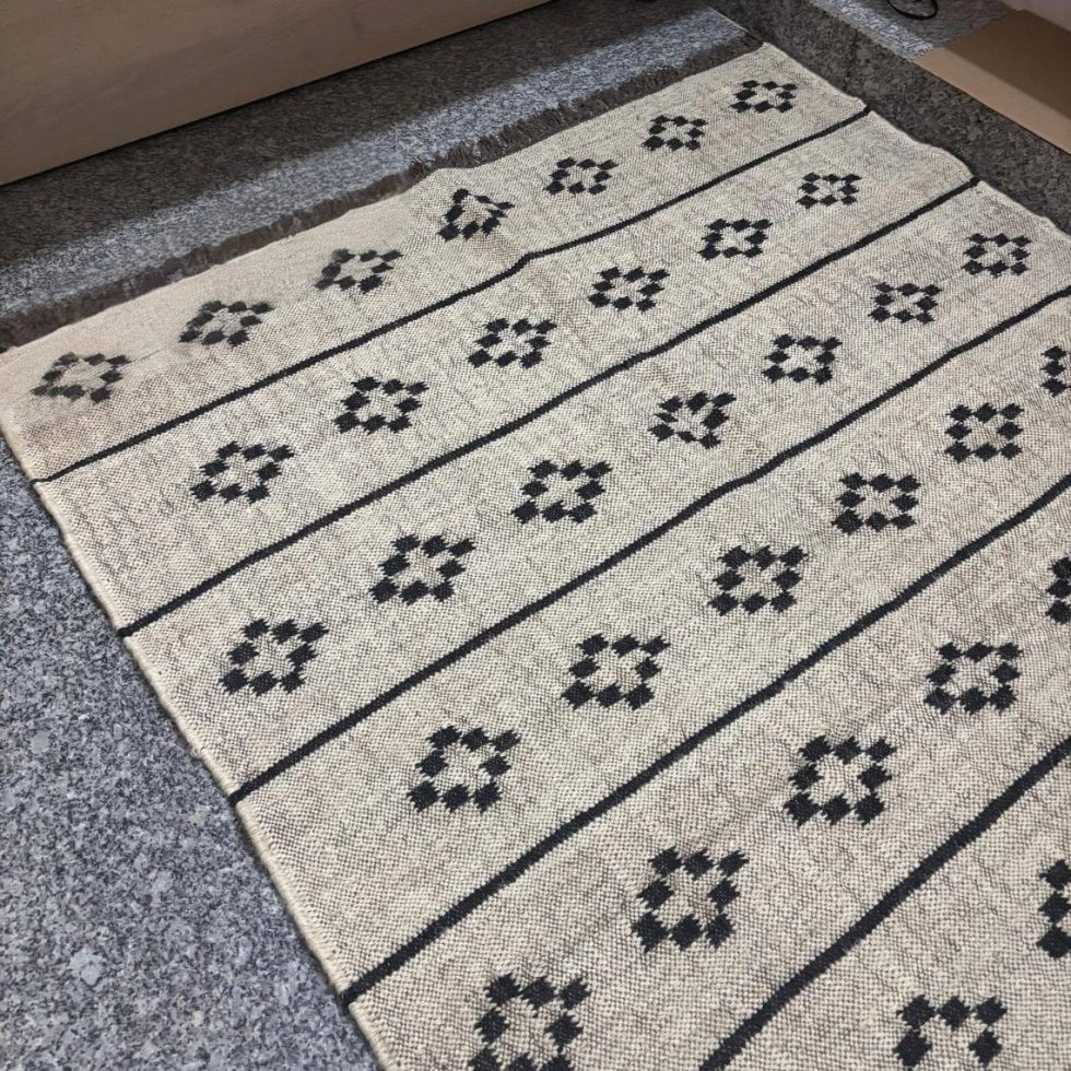 Tappeto in juta di lana grigio chiaro