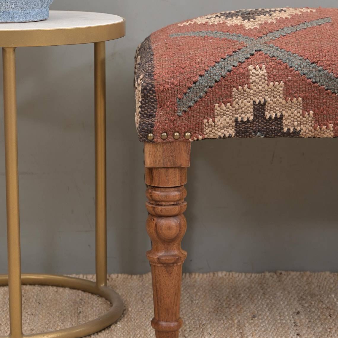 Panca orientale con pouf in lana e juta Panca orientale con pouf in lana e juta - immagine 2