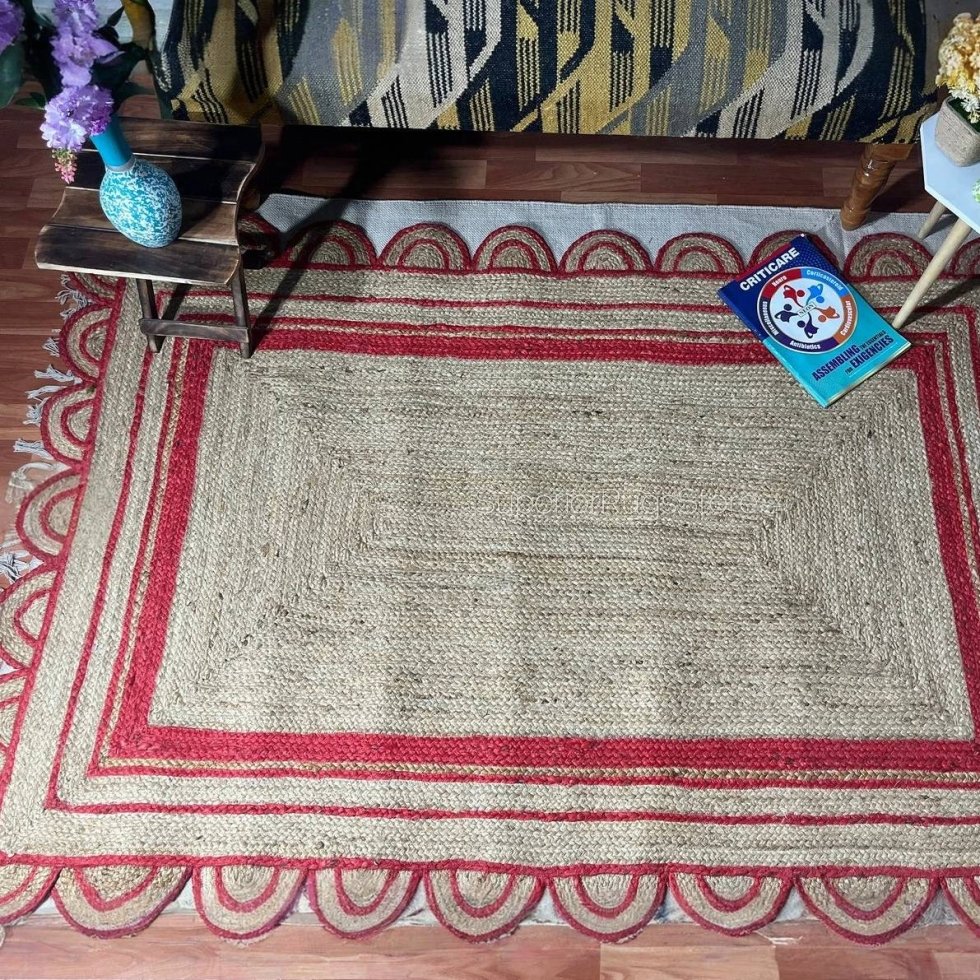 Tappeto in iuta rosso con bordo smerlato - immagine 2